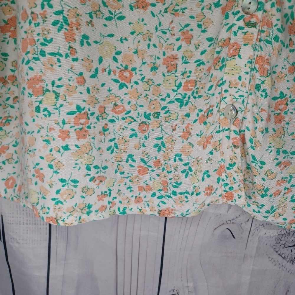 Lucky Brand V-Neck Floral Print Women's Button Down Top - Picture 7 of 12